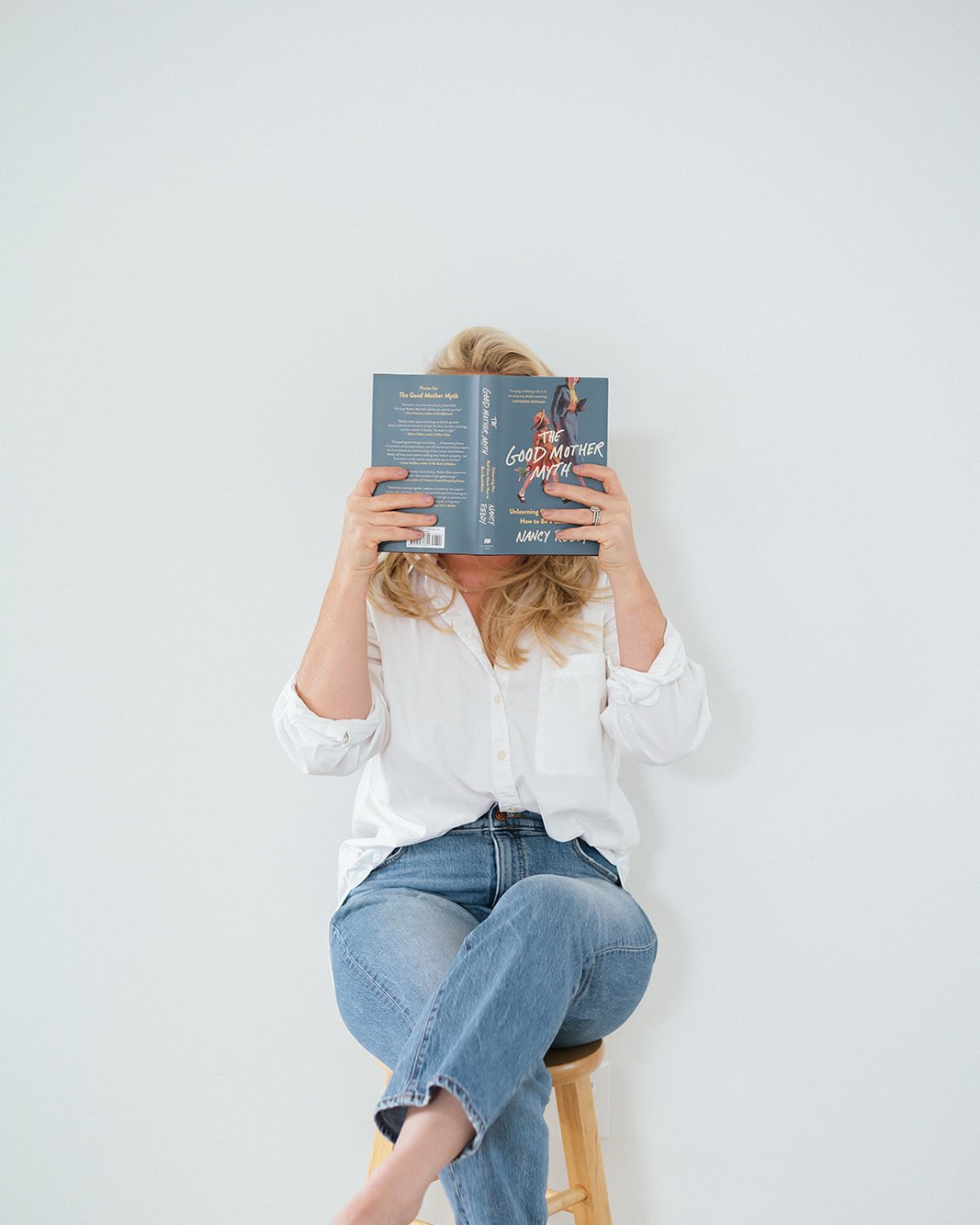 Caitlyn Skolnick reading — steady support through infertility and IVF in New Jersey